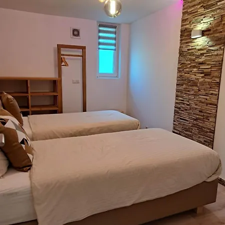 La Renaissance - Deux De Standing *