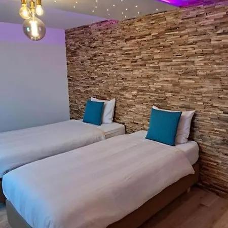 La Renaissance - Deux De Standing * Herve