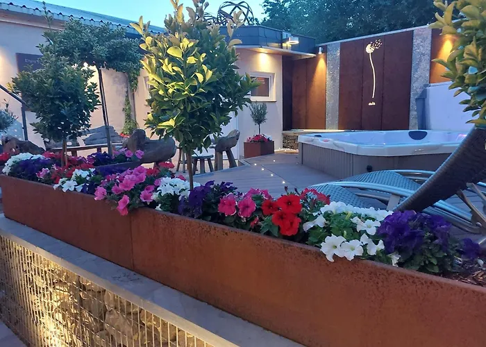 La Renaissance - Deux De Standing Herve