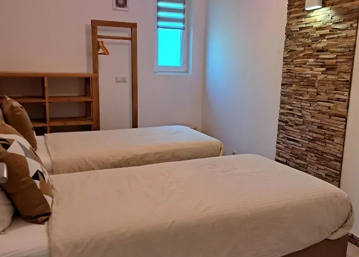 La Renaissance - Deux De Standing *